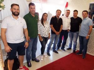 Dione Modas faz grande festa em lançamento da Coleção de Inverno da B27 e Lezalez 782