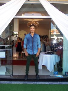 Dione Modas faz grande festa em lançamento da Coleção de Inverno da B27 e Lezalez 758