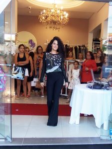 Dione Modas faz grande festa em lançamento da Coleção de Inverno da B27 e Lezalez 712