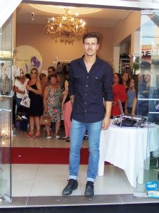 Dione Modas faz grande festa em lançamento da Coleção de Inverno da B27 e Lezalez 732