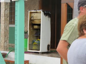 Bombeiros controlam princípio de incêndio em residência de Atlântida Sul 45 Bombeiros controlam princípio de incêndio em residência de Atlântida Sul 44