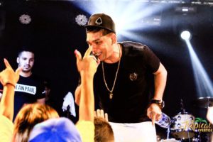 Carnaval com Mc Jean Paul no Tropical Eventos 384