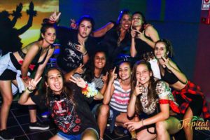 Carnaval com Mc Jean Paul no Tropical Eventos 390