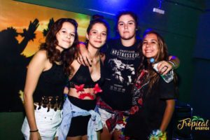 Carnaval com Mc Jean Paul no Tropical Eventos 400