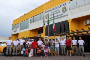 Carta de criança para o Papai Noel emociona policiais rodoviários que fazem surpresa para família de Osório 42