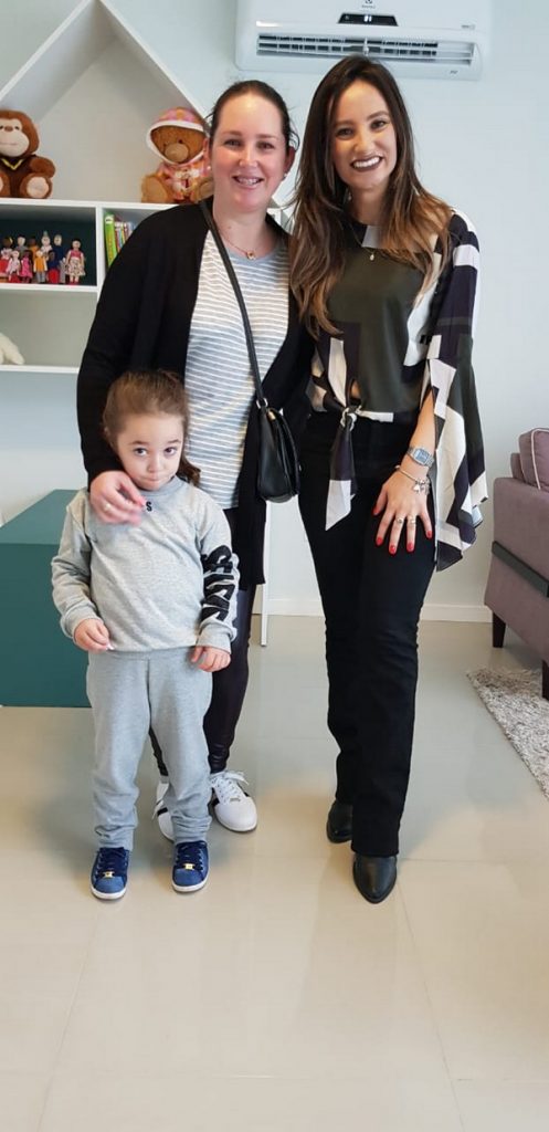 Psicóloga Talita Bitencourt inaugura novo consultório em Osório 320