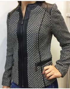 Casacos de lã batida com 50% de desconto em até 10x nos cartões nas Lojas Dione Modas 100