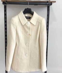 Casacos de lã batida com 50% de desconto em até 10x nos cartões nas Lojas Dione Modas 104