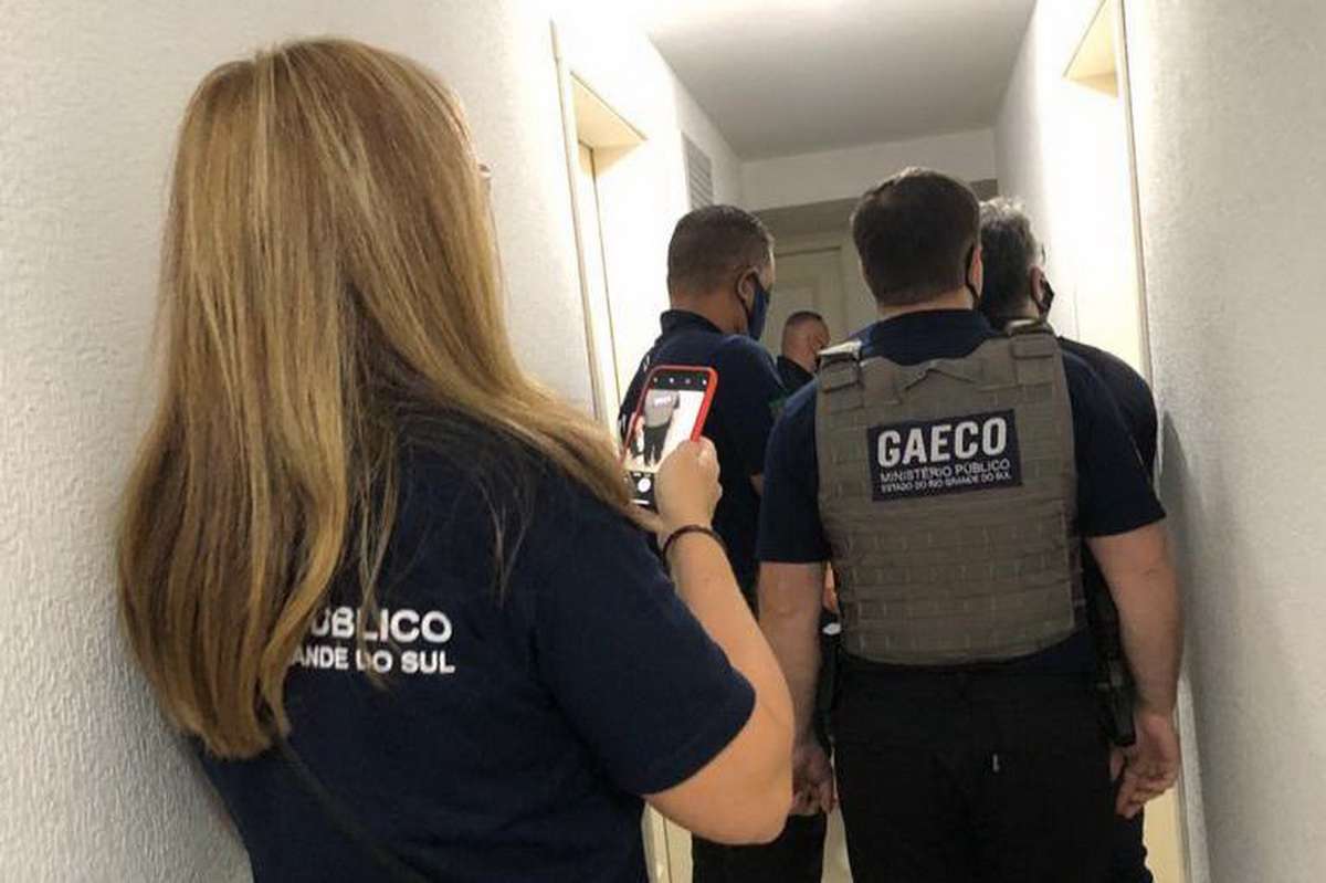 Operação no Litoral desmantela grupo criminoso que fraudava licitações e teria lucrado R$ 1 bilhão