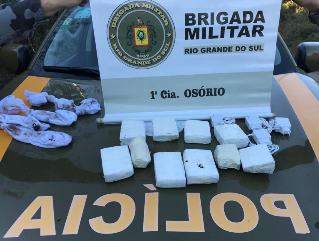 Criminosos são presos tentando lançar drogas na penitenciária de Osório