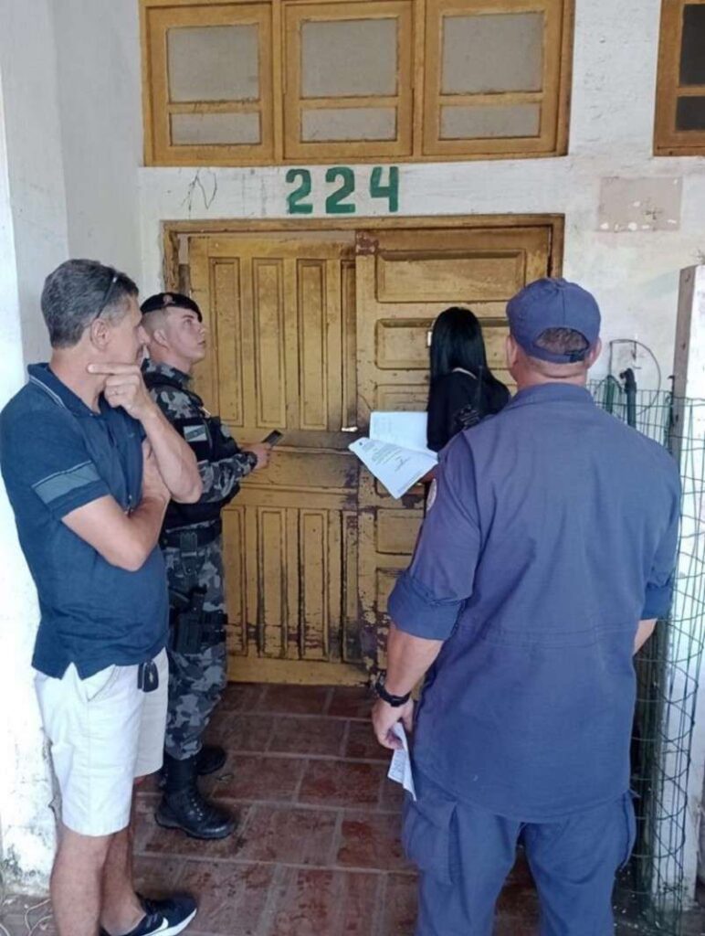 Prédio com risco de colapso estrutural é interditado em Cidreira: moradores serão realocados 34