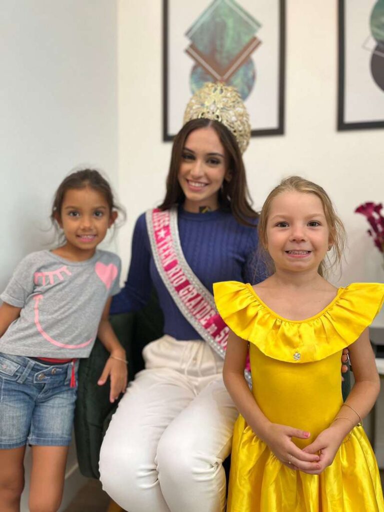 Miss Teen RS é a estrela do Dia de Provador das Lojas Dione Modas: coleção de outono inverno 2024 258