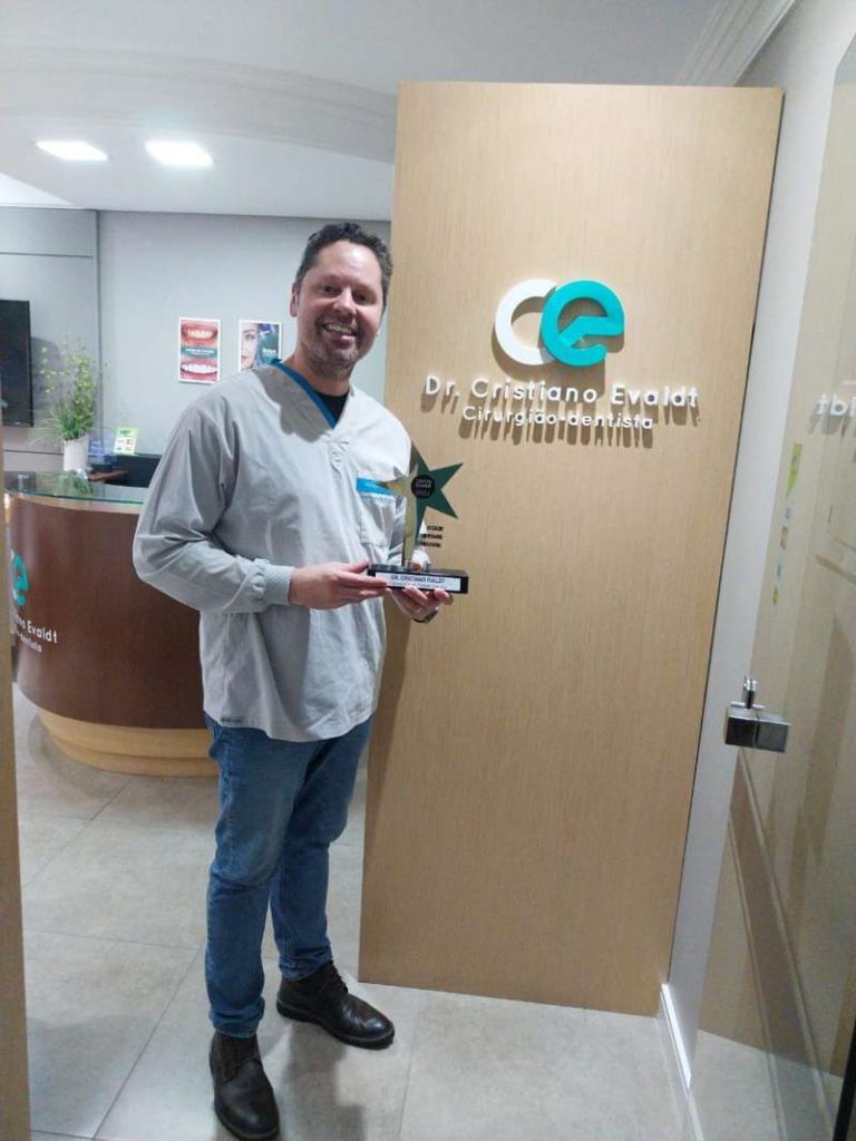 Fama Pesquisas premia destaques de Osório 418