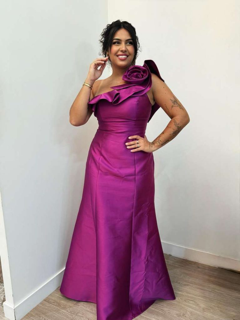 Vestidos de festa deslumbrantes: veja as novidades da Dione Modas 231 Vestidos de festa deslumbrantes: veja as novidades da Dione Modas 230