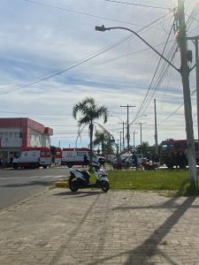 Colisão entre dois carros em Tramandaí