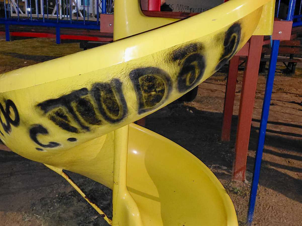 Pichadores presos em Imbé