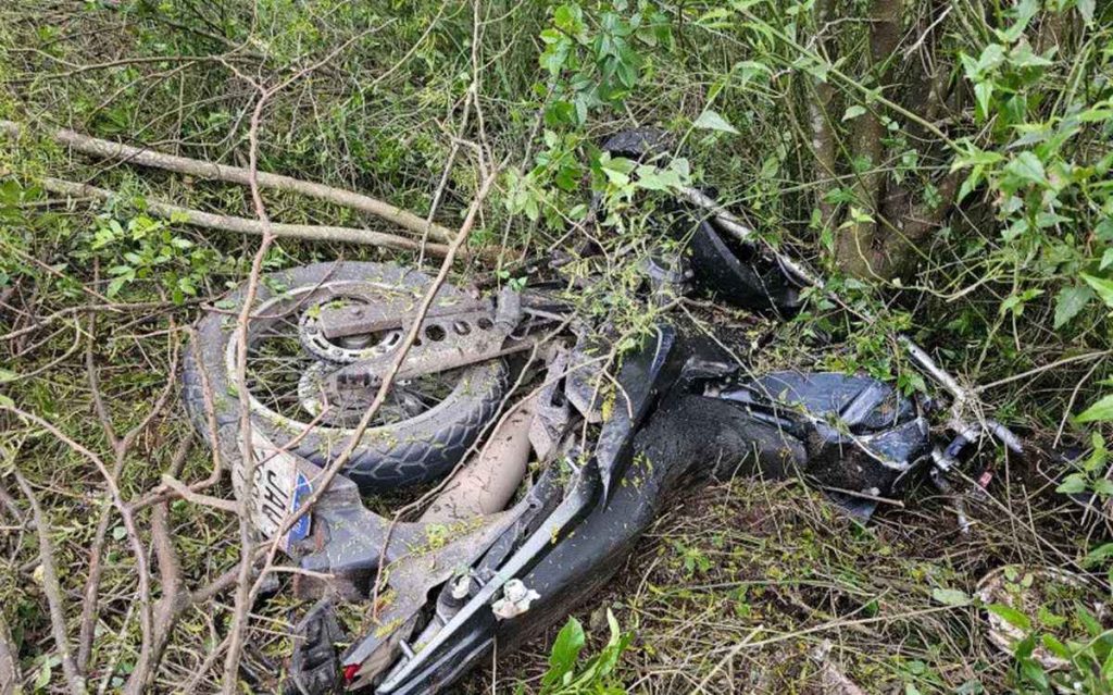 Motociclista tem corpo partido ao meio em acidente com moto do Litoral