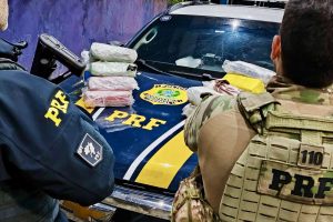PRF prende três traficantes com 23 quilos de cocaína em Osório