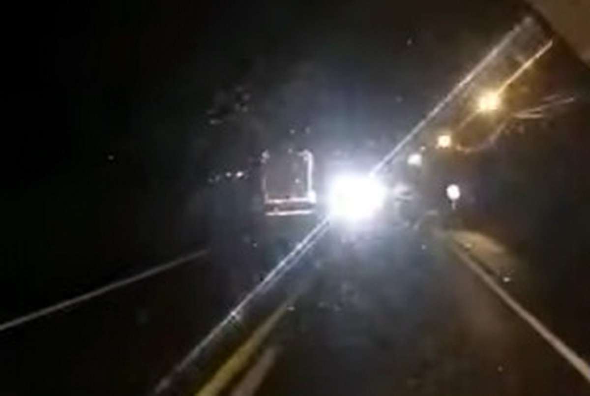 Vídeo de acidente com caminhão do RS mostra colisão fatal que matou 3