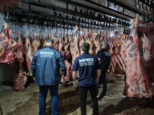 Mercado tinha depósitos clandestinos no RS