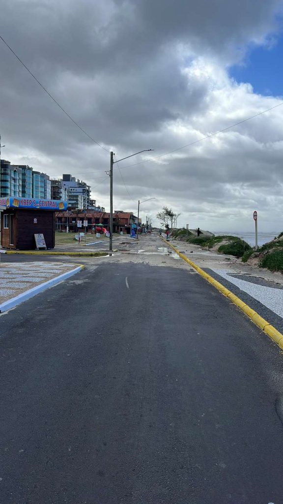 Ciclone: veja galeria com estragos em Capão da Canoa 534