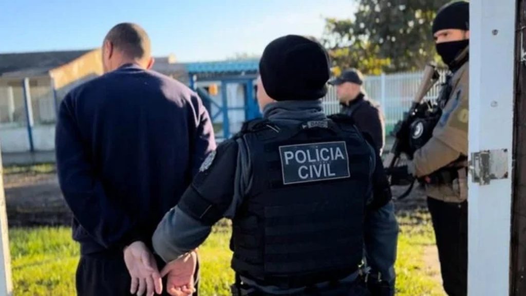 Homem com mais de 50 anos de condenações