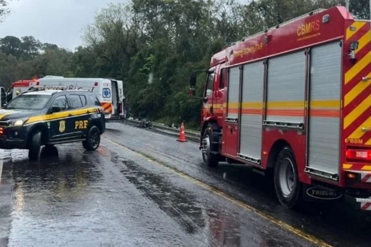Acidente a caminho do jogo do Grêmio deixa mãe, filha e médica mortas