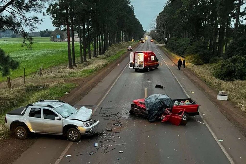 Acidente no RS: homem de 61 anos morre em colisão frontal na BR-157
