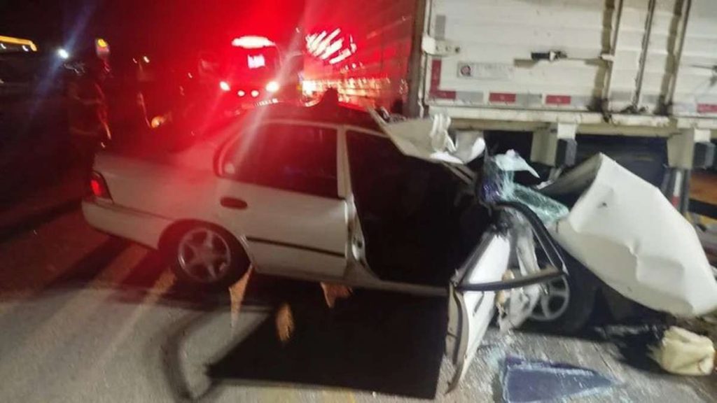 Adolescente de 14 anos rouba carro e morre após colidir com três veículos na BR-386