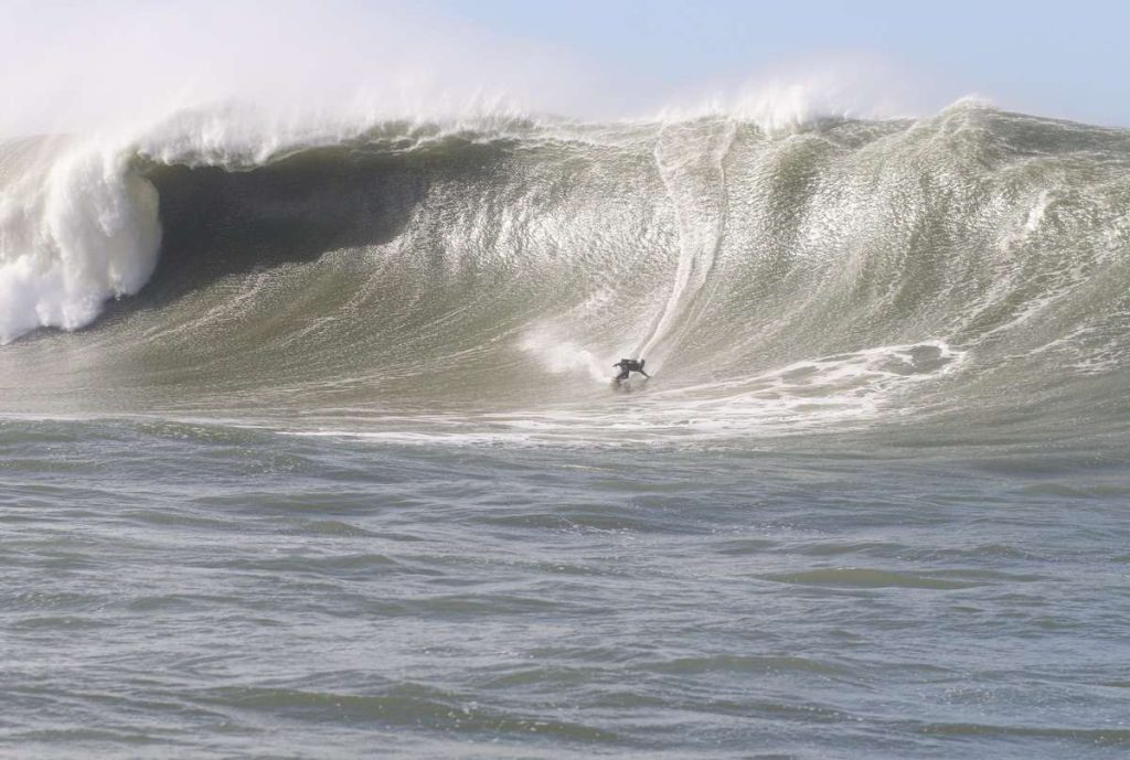 Ciclone na costa do RS pode ter gerado novo recorde no surfe 160