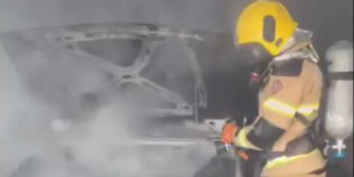 Incêndio em oficina mobiliza Bombeiros em Santo Antônio da Patrulha