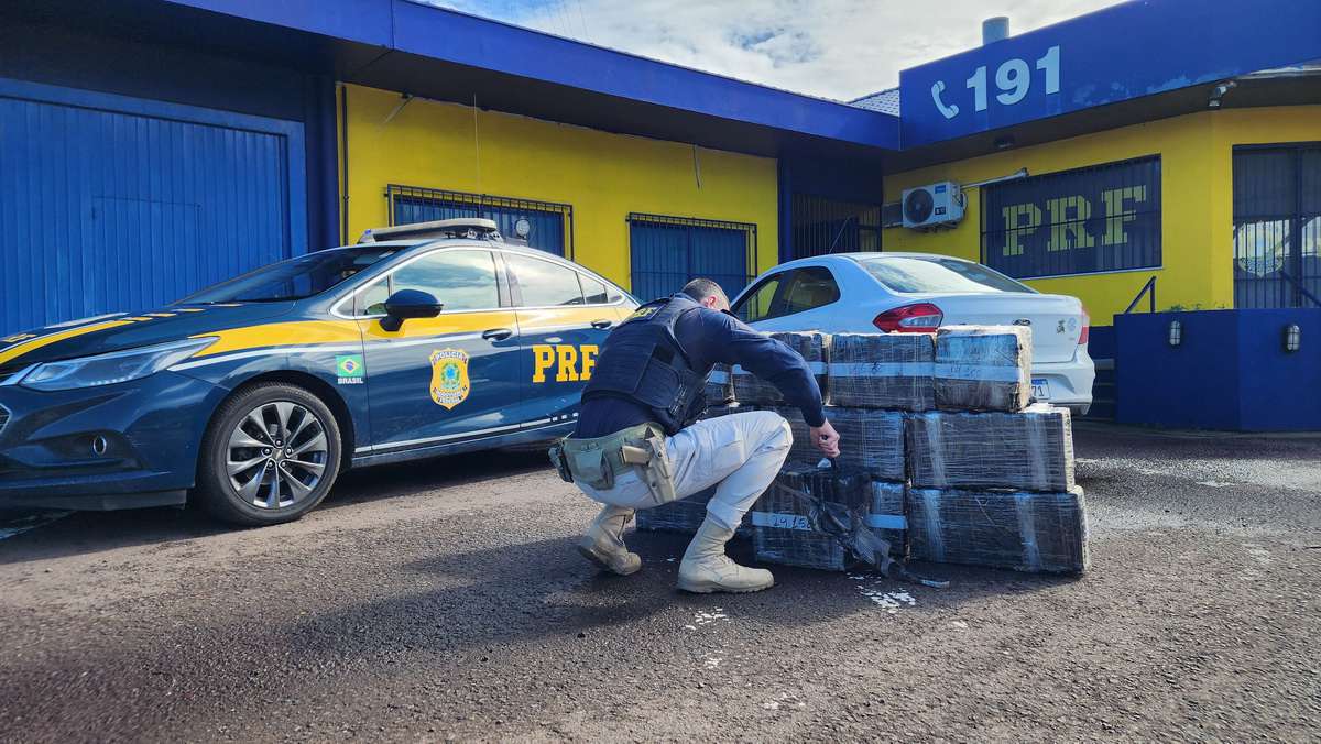 PRF prende homens com maconha, skunk e haxixe em ações na BR-101