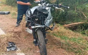 Acidente na RS-118: colisão entre carro e moto deixa morto