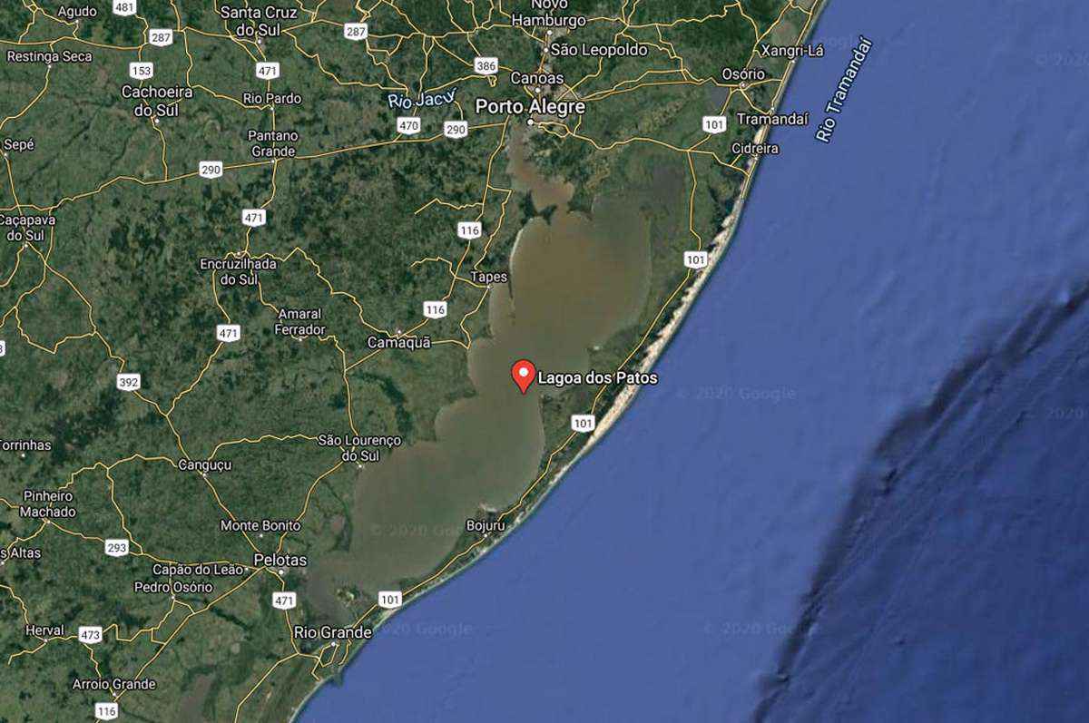 Dragagem de canal canal começa e evita bloqueio de navios no Litoral Sul