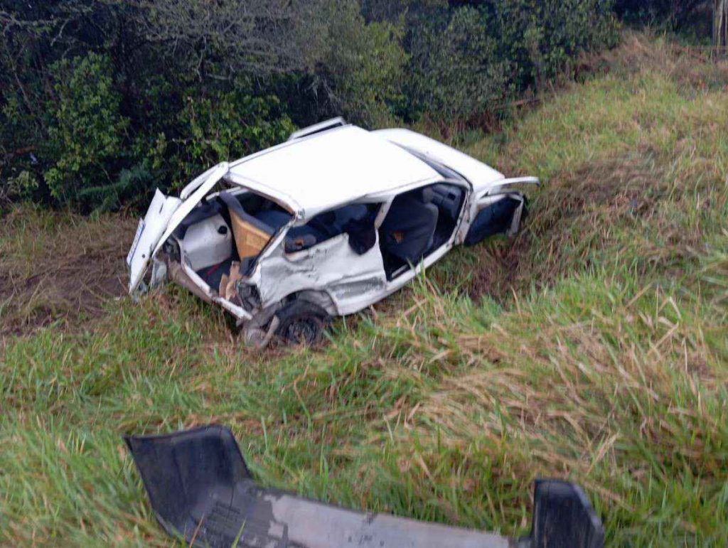 RST-101: motorista fica ferido após colisão com caminhão em Osório