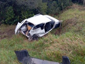 RST-101: motorista fica ferido após colisão com caminhão em Osório