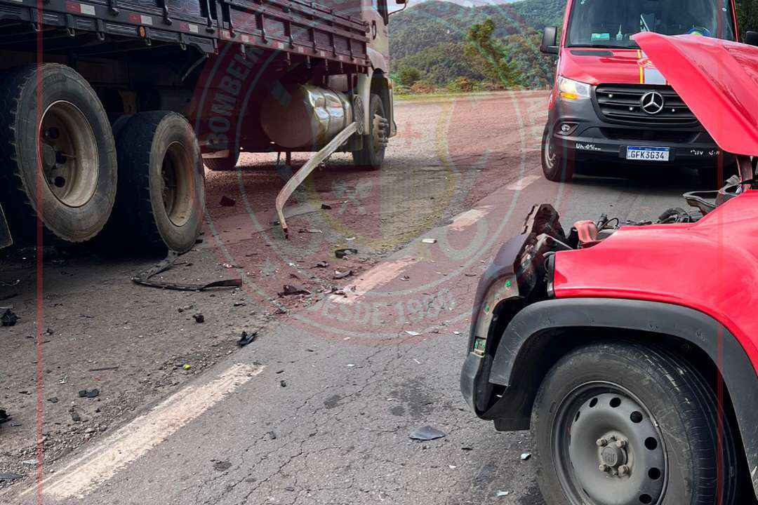 Acidente na Rota do Sol mobiliza equipes de resgate 11 Acidente na Rota do Sol mobiliza equipes de resgate 10