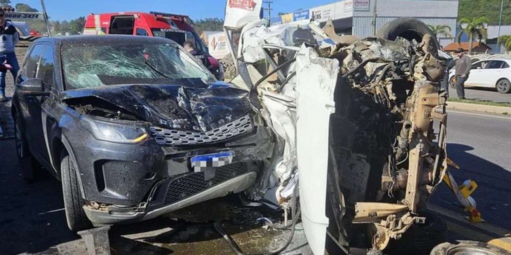 Motorista de 26 anos morre