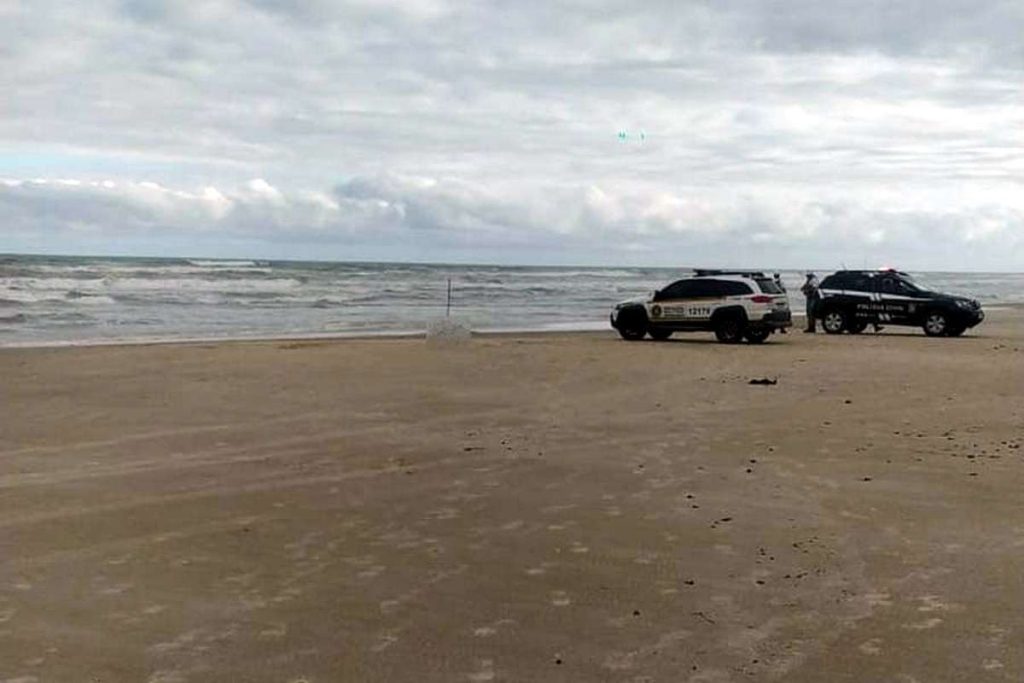 Homem encontrado morto na beira da praia