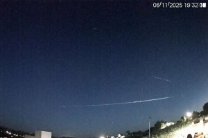 Meteoro de longa duração: fenômeno ilumina o Litoral