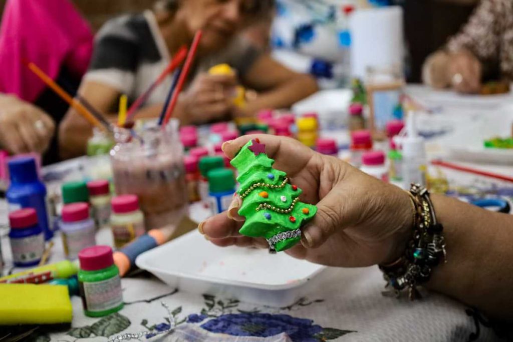 Oficinas de artesanato gratuitas