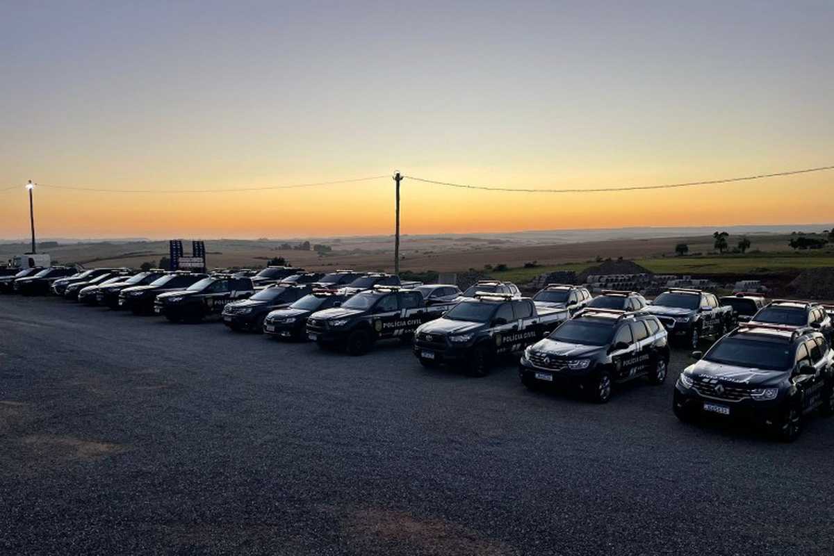 Operação com 300 policiais