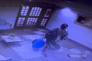 Presa foragida que matou após aplicar silicone ilegal no Litoral