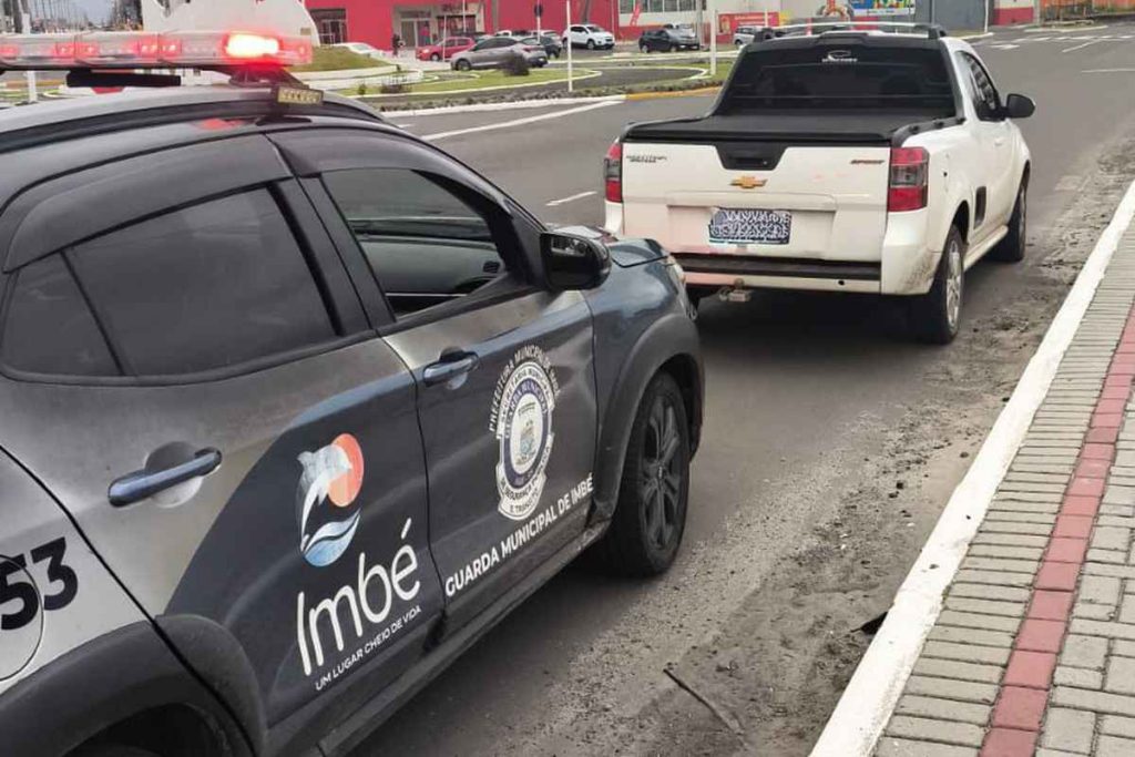 Roubo de camionete resulta em perseguição tensa e prisão na ponte entre Imbé e Tramandaí