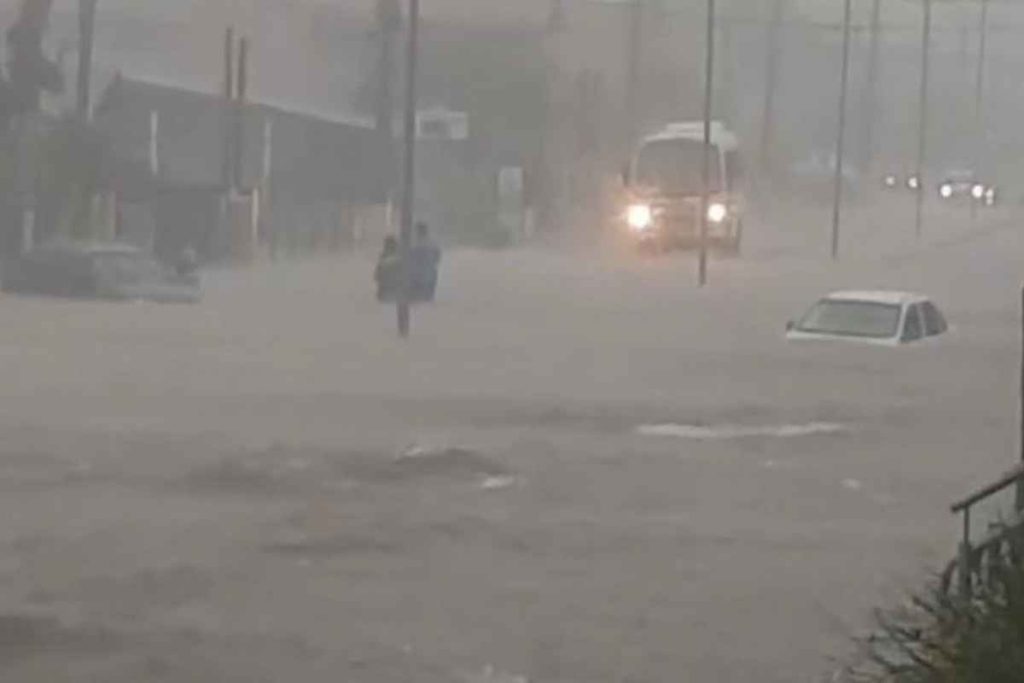 Ciclone extratropical transforma ruas de Osório em rios