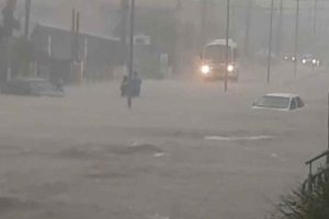 Ciclone extratropical transforma ruas de Osório em rios