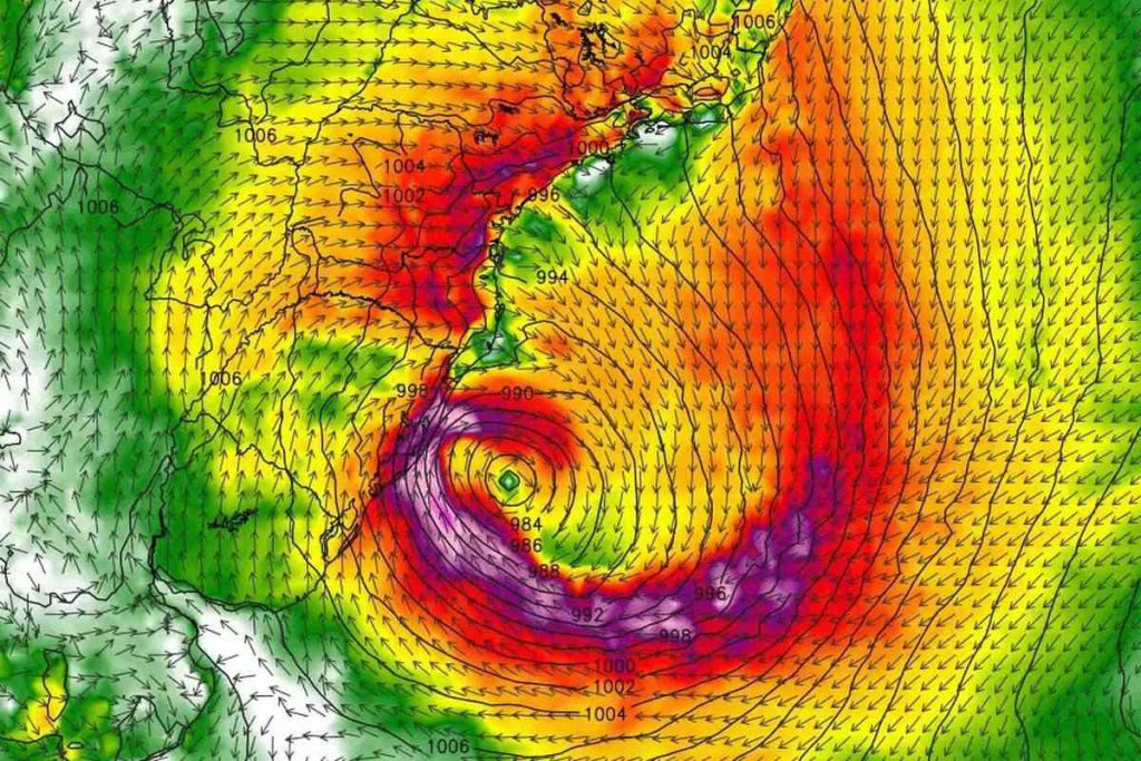Ciclone na costa do RS traz últimos reflexos nesta quarta: veja o que esperar