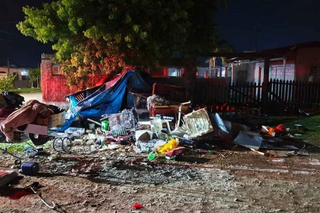 Morador de rua morto a pauladas no Litoral Sul