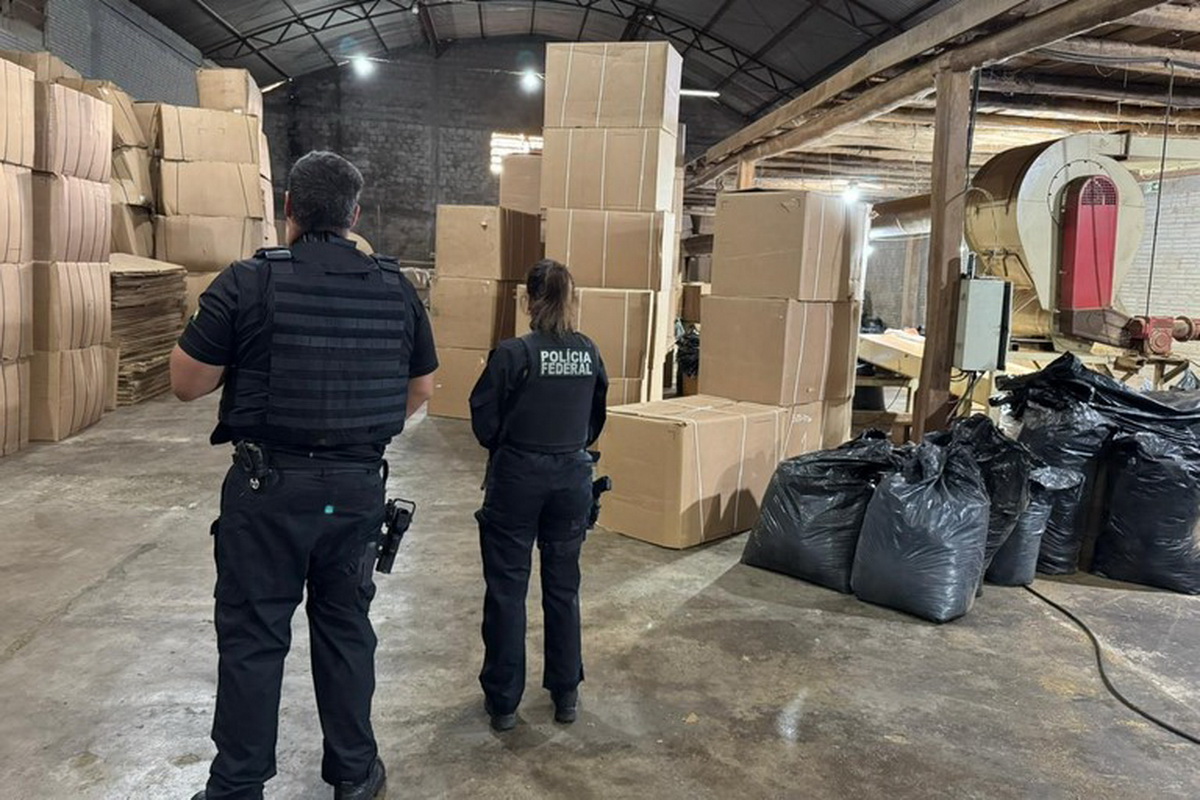 PF desmantela fábrica clandestina de cigarros