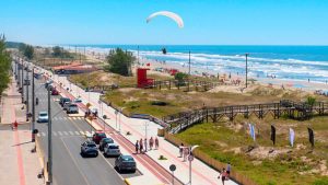 Praias entre SC e RS disparam em ocupação e atraem onda de gaúchos